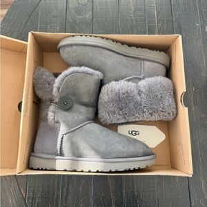 UGG Women's Bailey Button II Boots - Gray